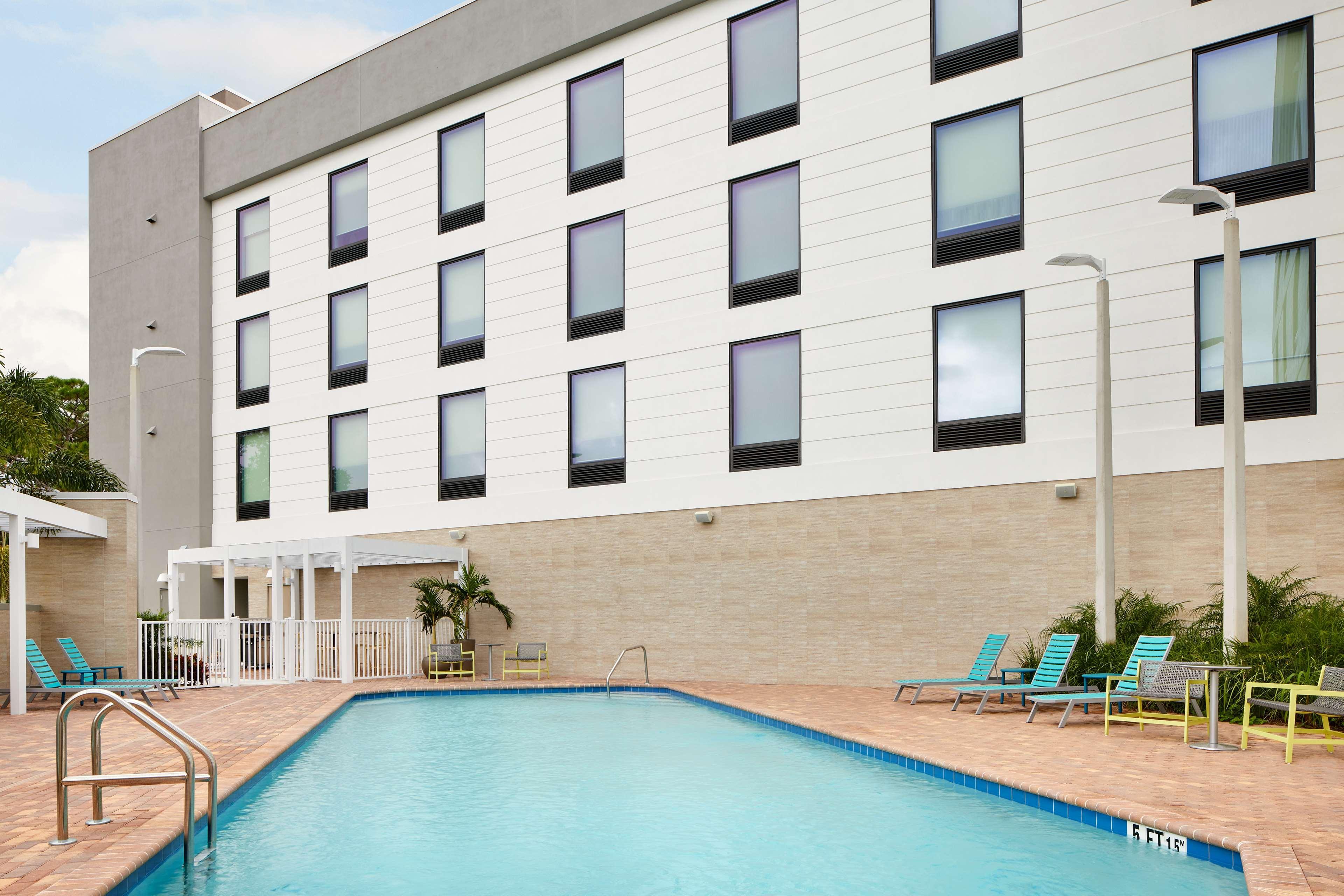 Home2 Suites By Hilton Стюарт Екстериор снимка